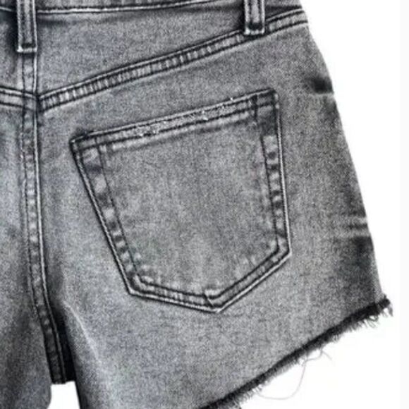 L.T.J. Letter To Juliet raw hem cutoff washed black denim jean shorts Large NWT - Picture 2 of 14